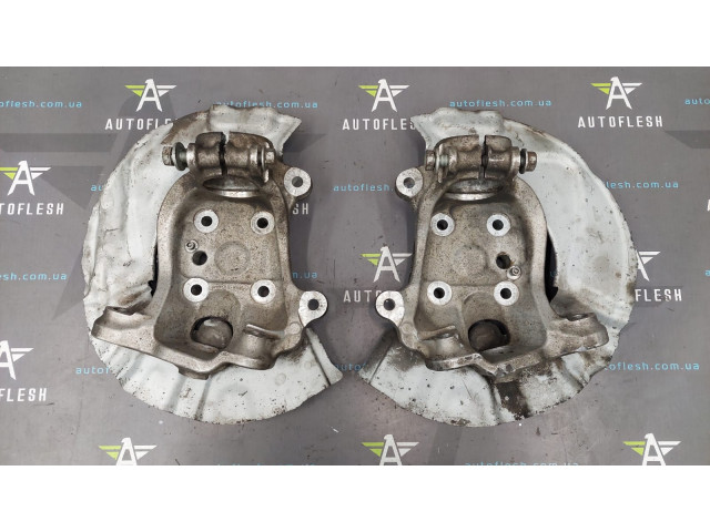 Кулак поворотний передній 31216760954, 31216760953 BMW 5 E60, E61 БМВ 5 бу
